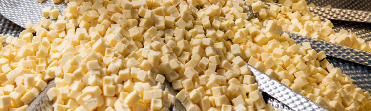 Cheddar minicubes and salad cheese