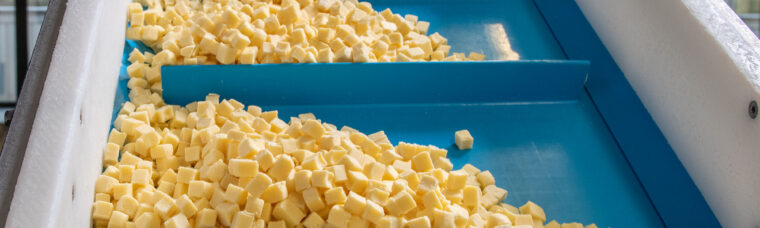 Maasdam minicubes and salad cheese